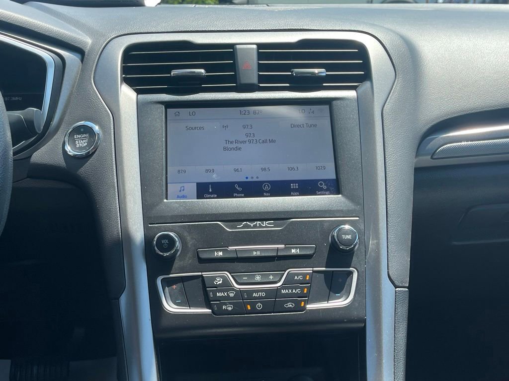 Certified 2020 Ford Fusion SE FWD image 33