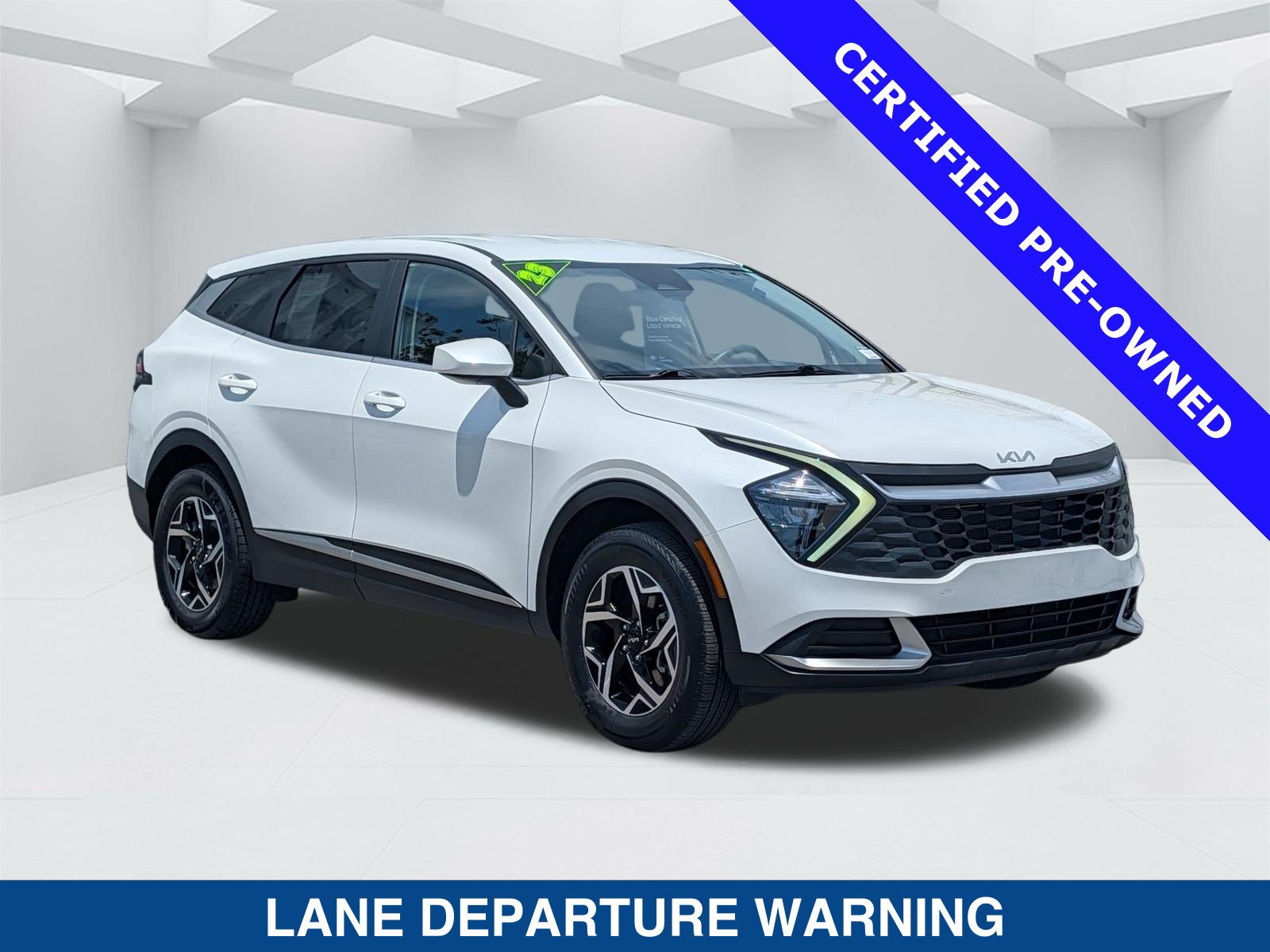 Used 2023 Kia Sportage LX AWD/4WD image 2