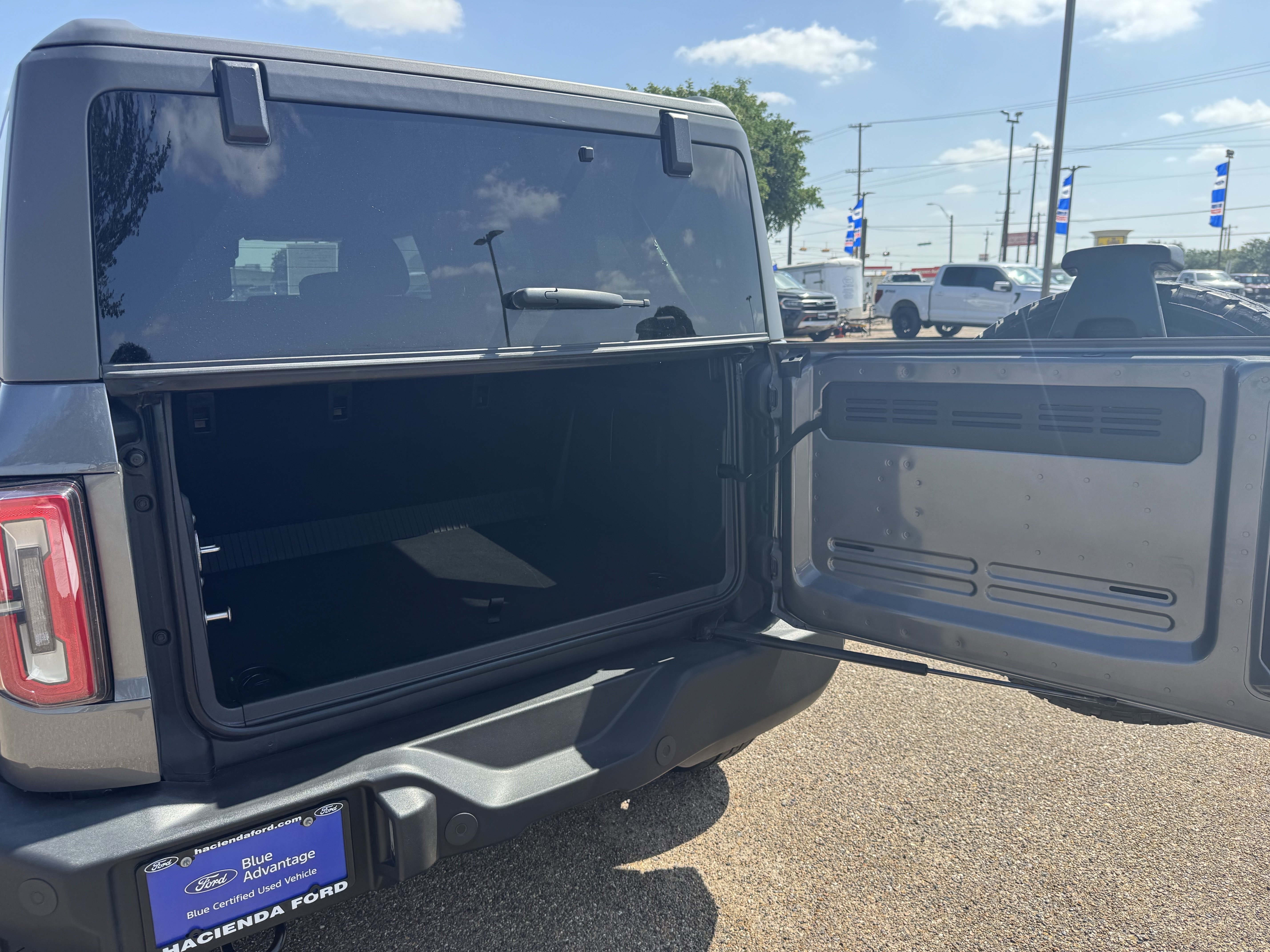 Certified 2023 Ford Bronco Outer Banks AWD/4WD image 28
