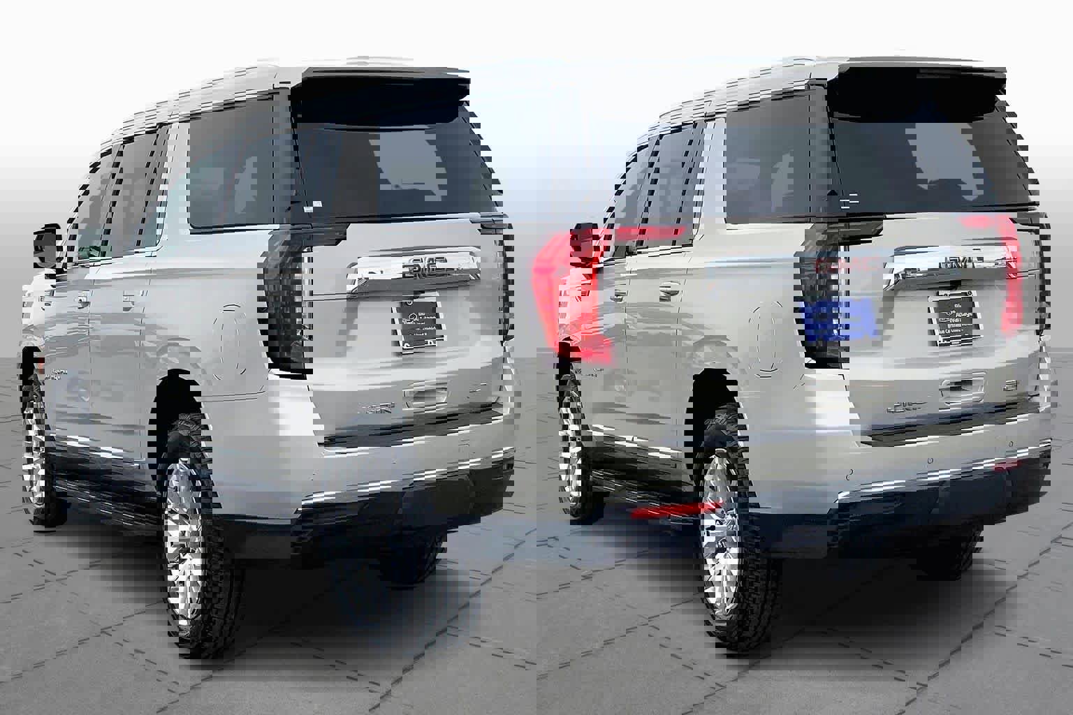 Used 2023 GMC Yukon XL SLT image 12