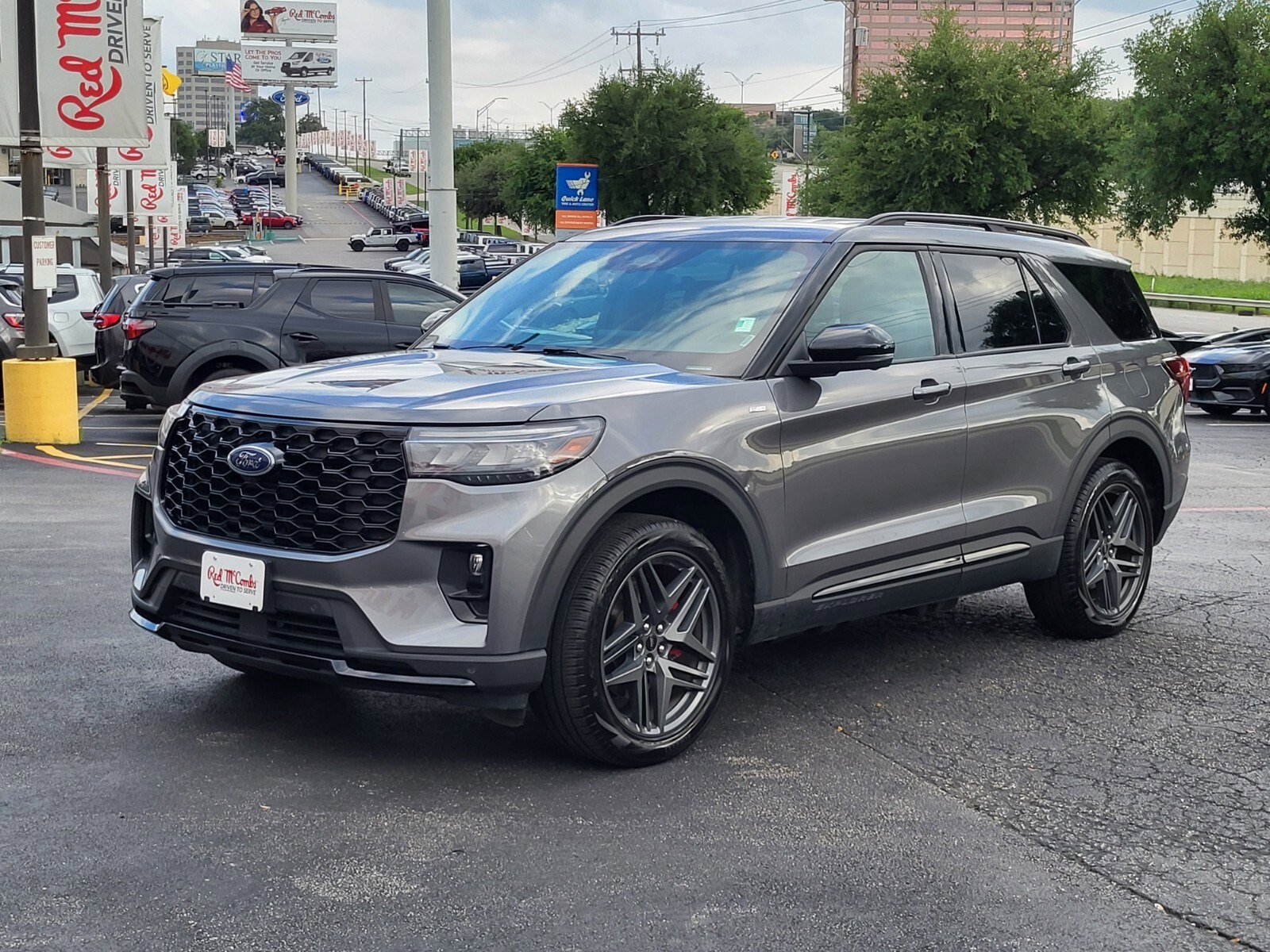 Certified 2025 Ford Explorer ST-Line w/ ST-Line Street Pack AWD/4WD image 8