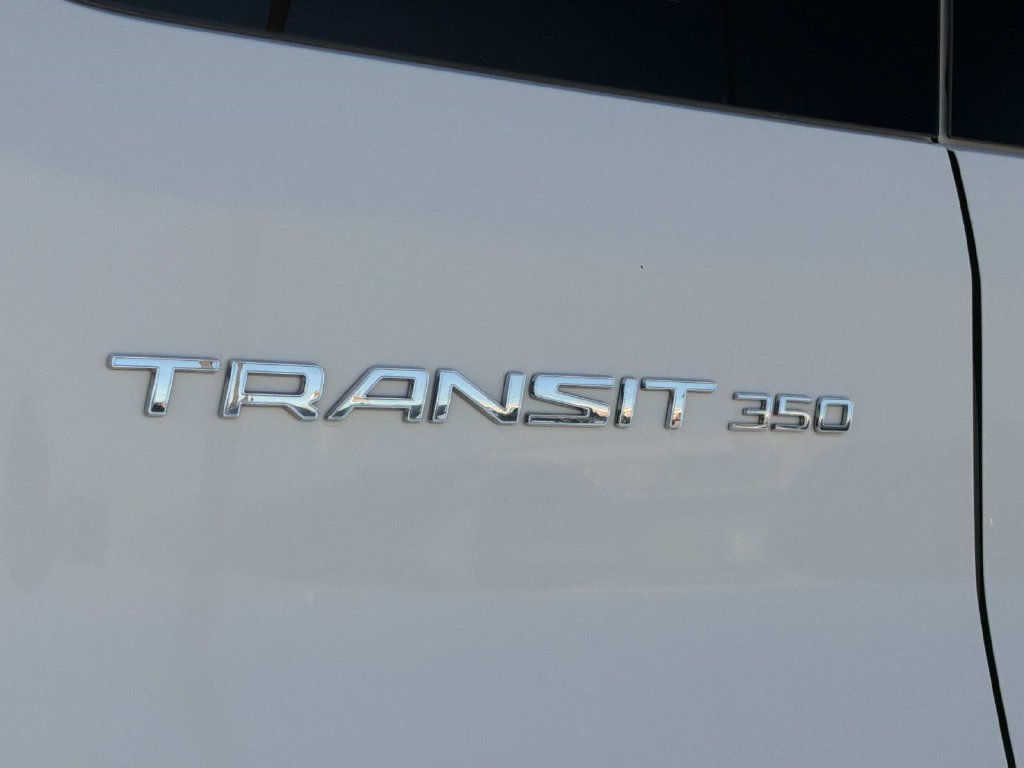 Certified 2018 Ford Transit 350 XL RWD image 9