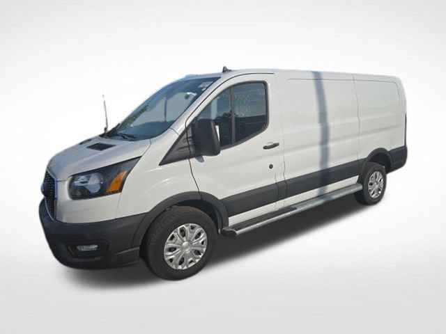 Certified 2025 Ford Transit 250 Low Roof w/ Exterior Upgrade Package RWD image 9