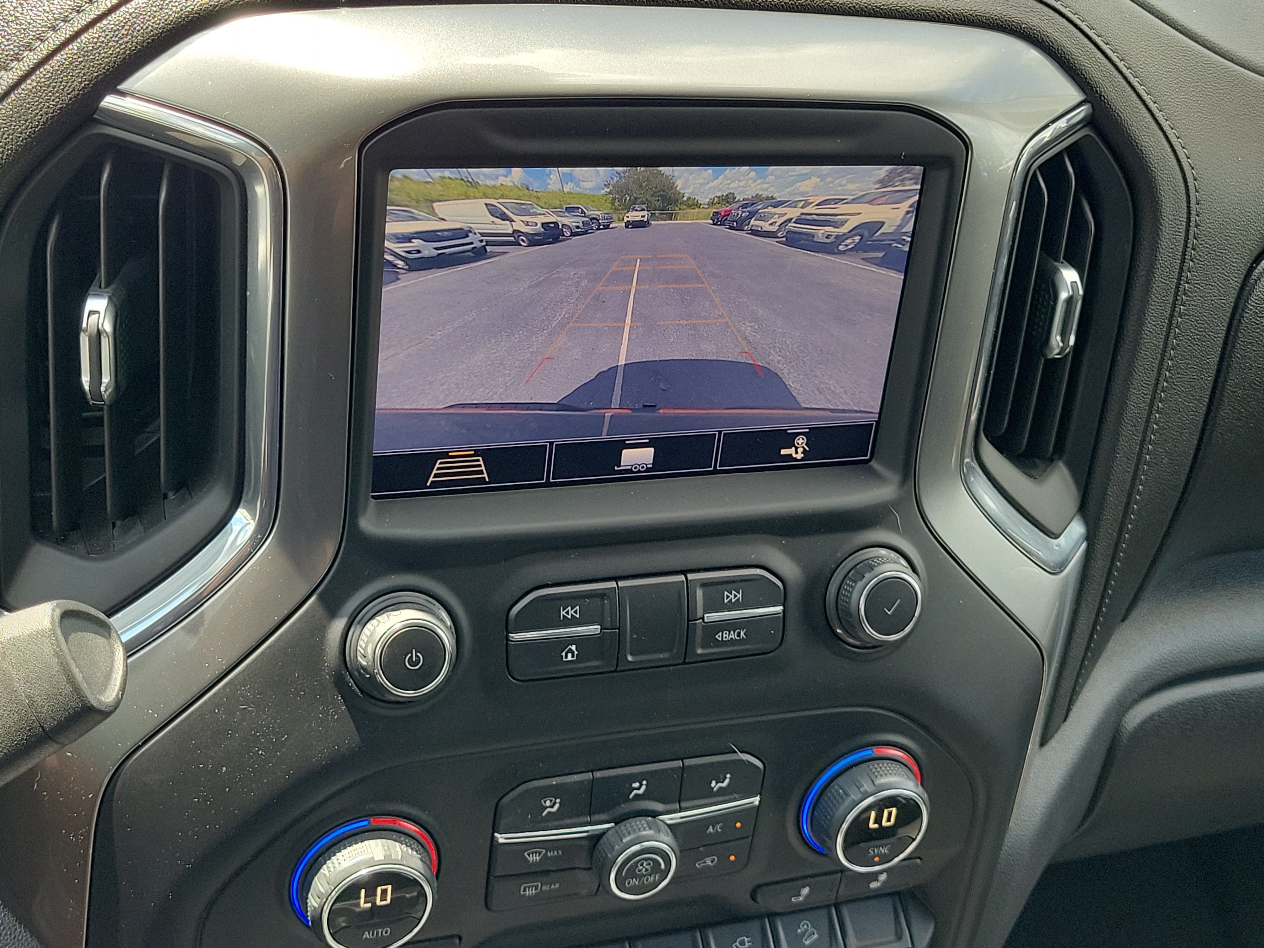 Used 2020 Chevrolet Silverado 1500 LT Trail Boss AWD/4WD image 27