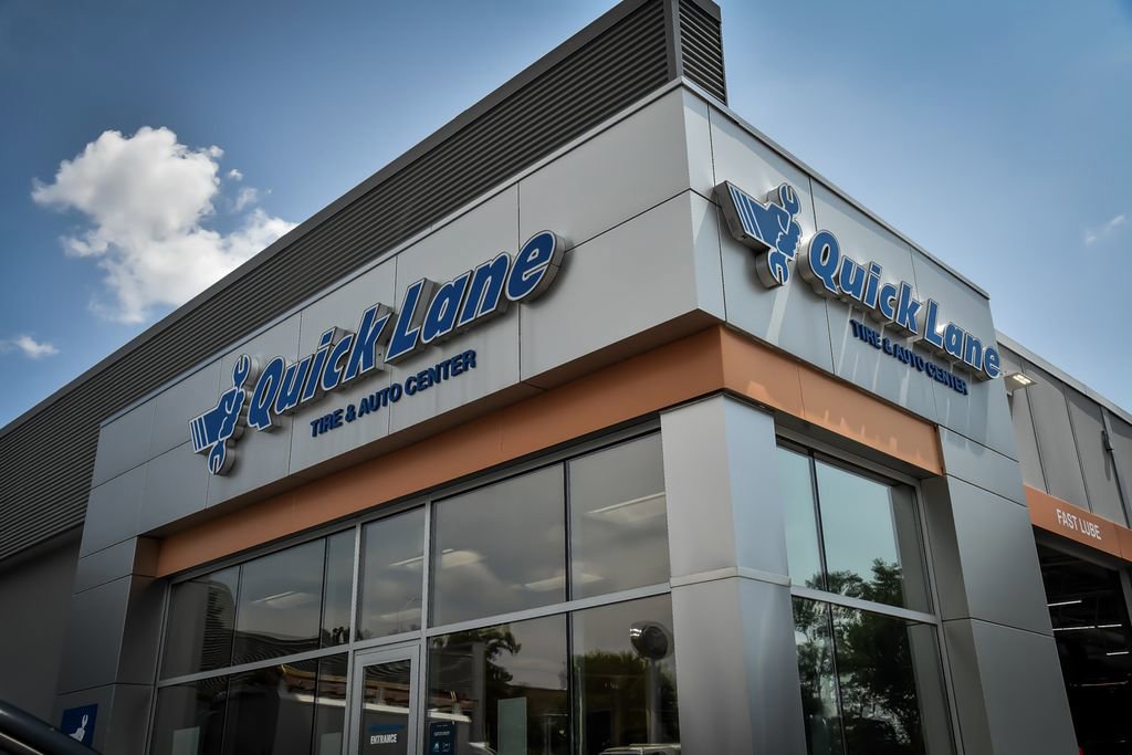 Certified 2023 Ford Explorer Limited AWD/4WD image 32