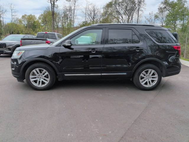 Certified 2019 Ford Explorer XLT w/ Equipment Group 201A AWD/4WD image 8