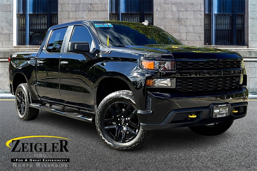 Used 2022 Chevrolet Silverado 1500 Custom Trail Boss w/ LPO, Dark Essentials Package image 1
