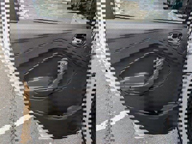 Certified 2017 Ford Escape SE w/ Equipment Group 201A image 27