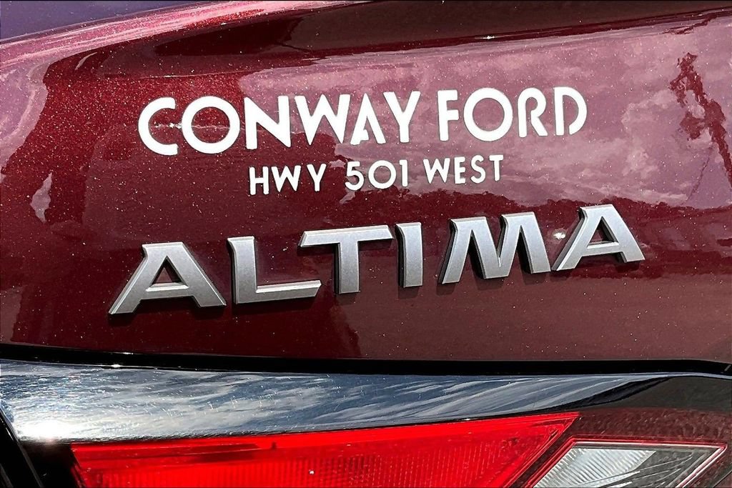 Used 2025 Nissan Altima 2.5 SV FWD image 25