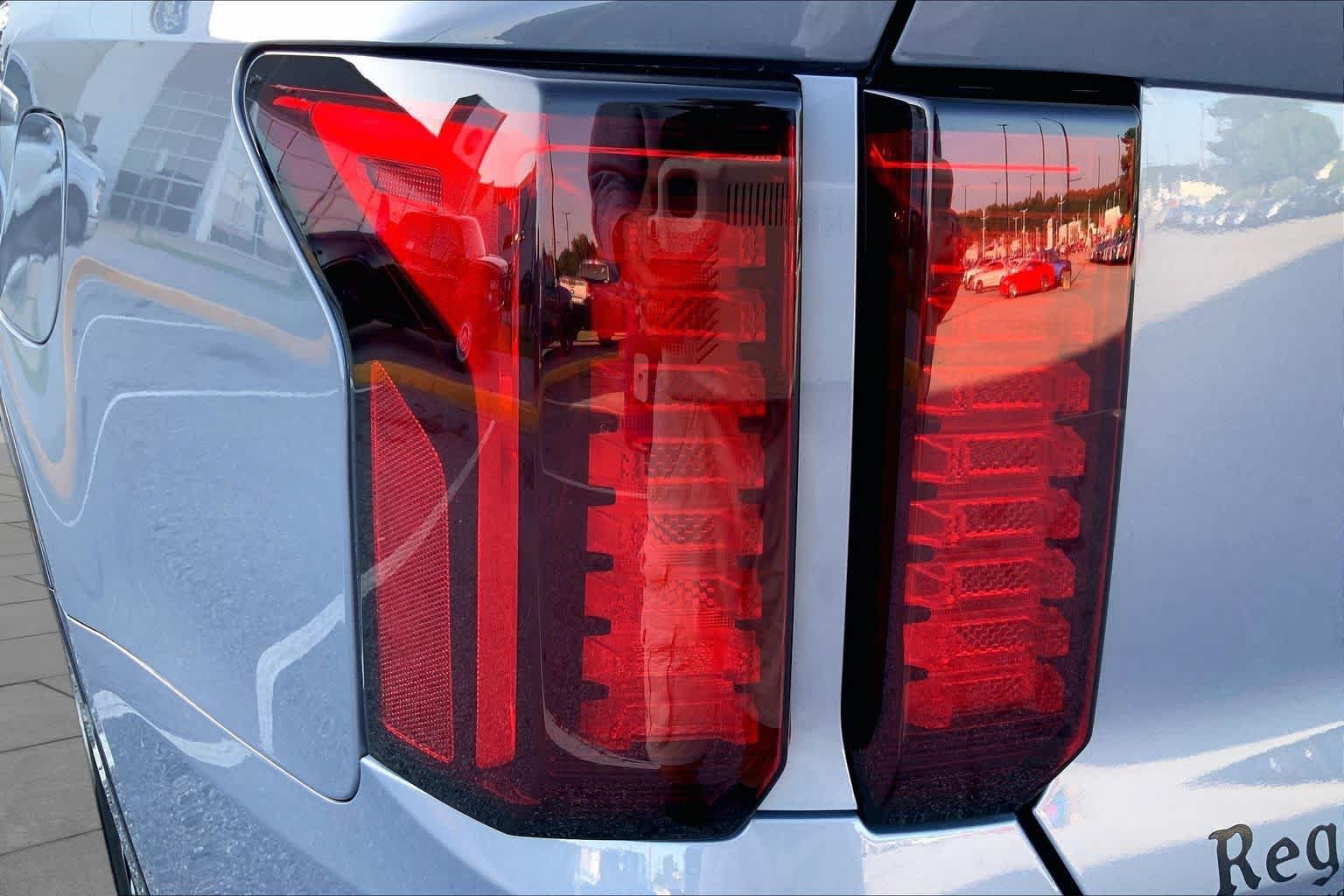 Used 2023 Kia Sorento S w/ Panoramic Sunroof Package FWD image 27