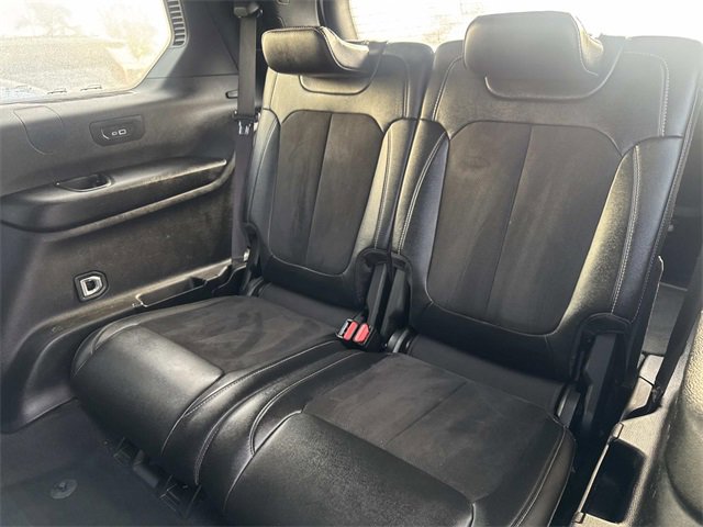 Used 2023 Jeep Grand Cherokee L Laredo image 32