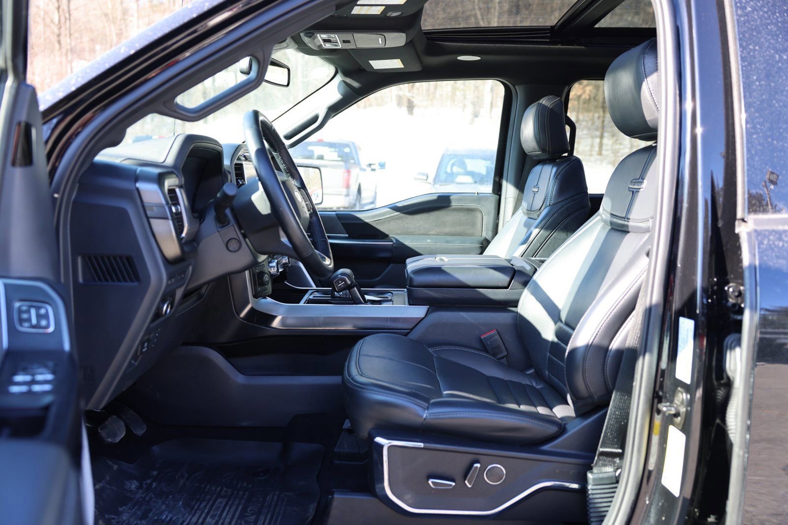 Certified 2023 Ford F150 Platinum w/ Equipment Group 701A High image 19