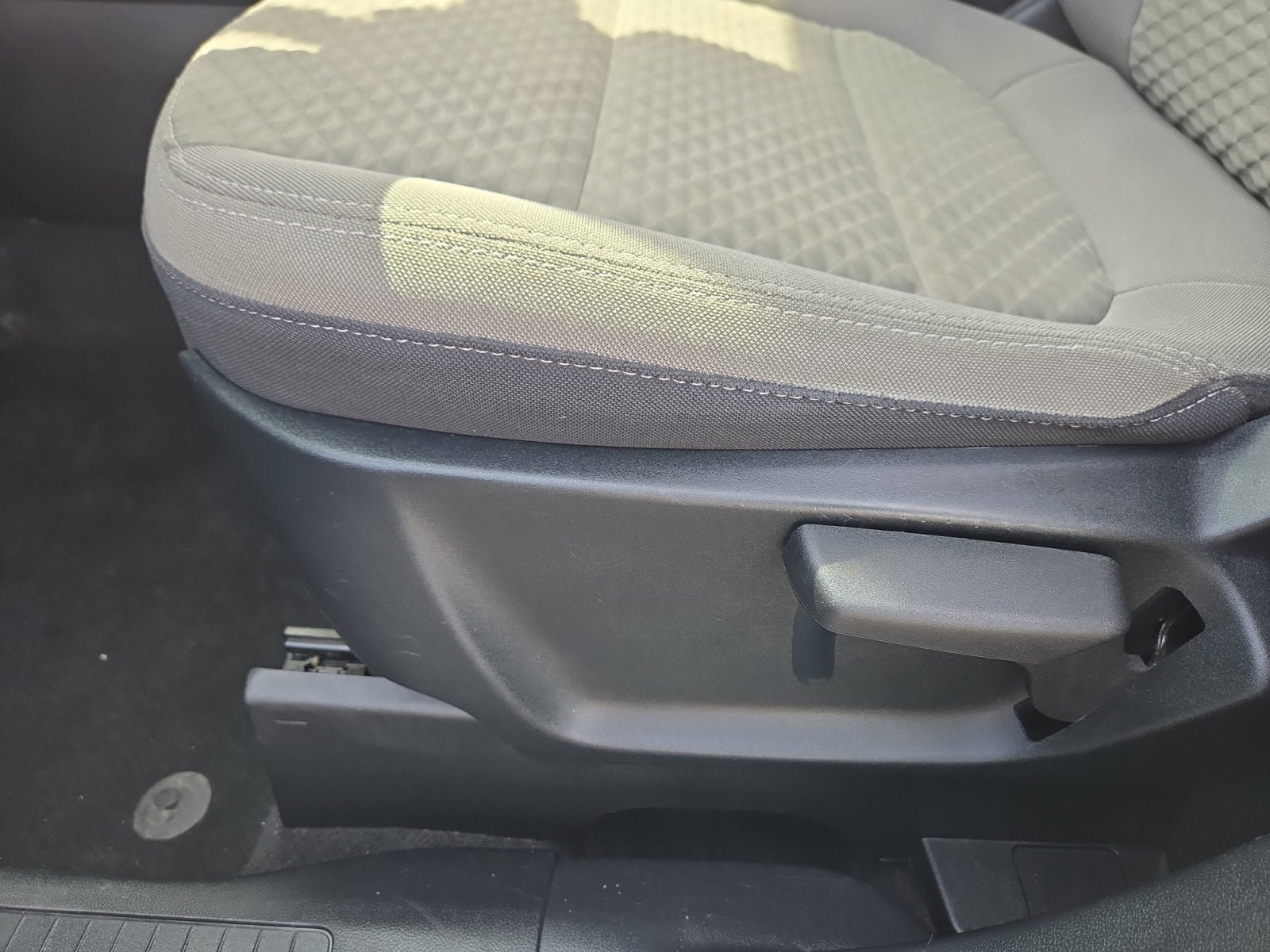 Certified 2022 Ford Escape SE w/ Cold Weather Package AWD/4WD image 12