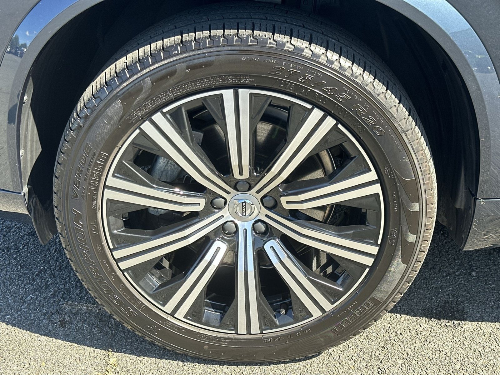 Used 2023 Volvo XC90 B6 Plus w/ Protection Package AWD/4WD image 13