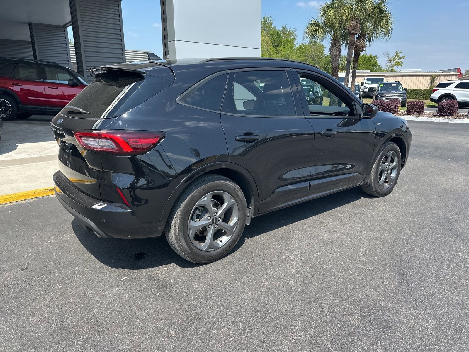 Certified 2024 Ford Escape ST-Line w/ Tech Pack #1 image 4