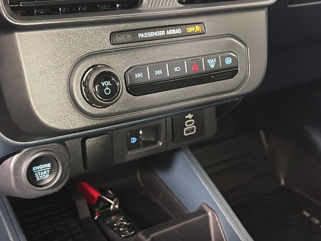 Certified 2025 Ford Maverick Tremor AWD/4WD image 21