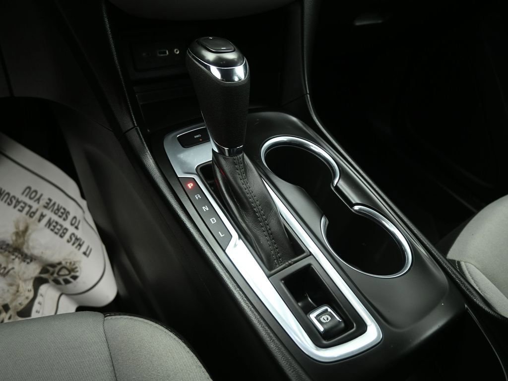 Used 2019 Chevrolet Equinox LS image 43