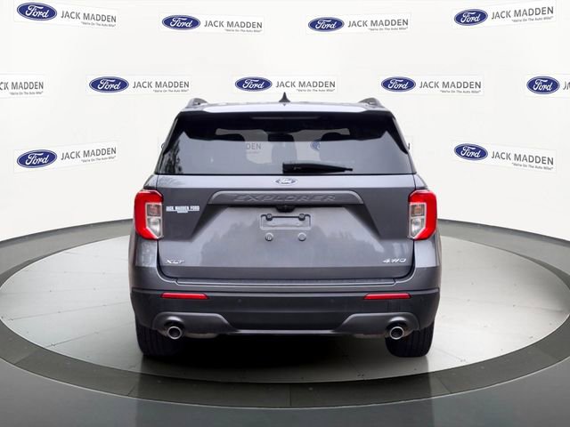Certified 2022 Ford Explorer XLT w/ Equipment Group 202A AWD/4WD image 4
