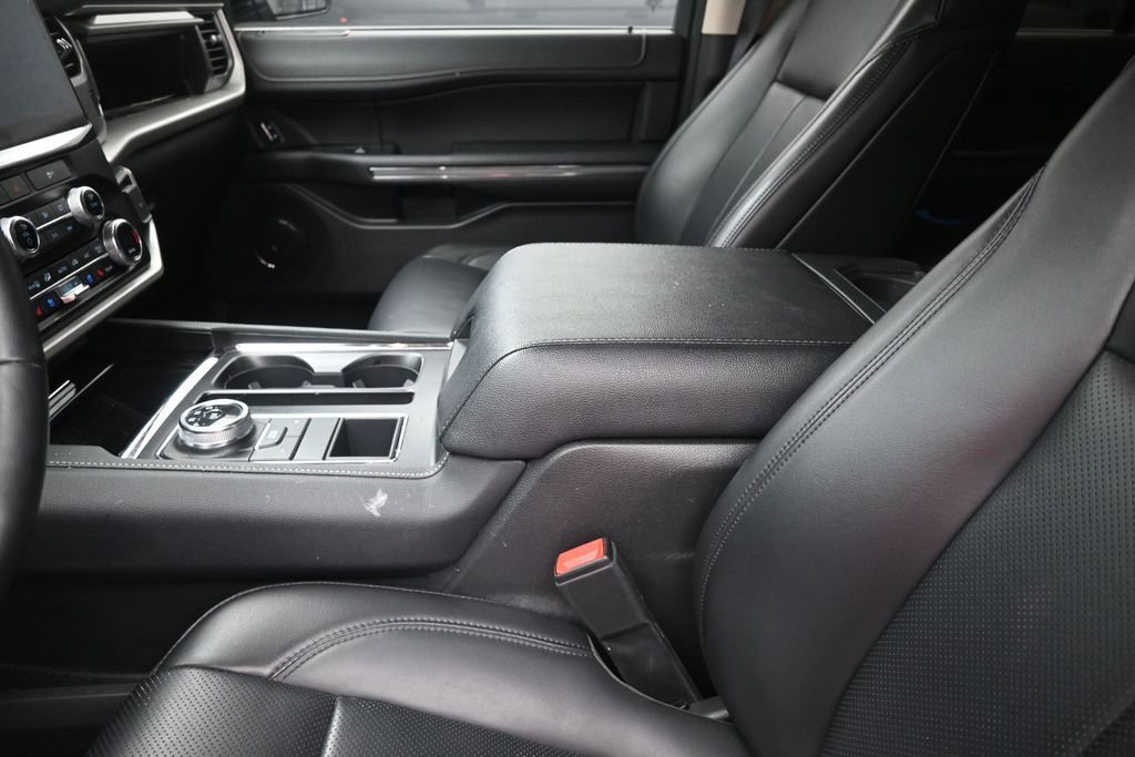 Certified 2024 Ford Expedition Max XLT RWD image 21