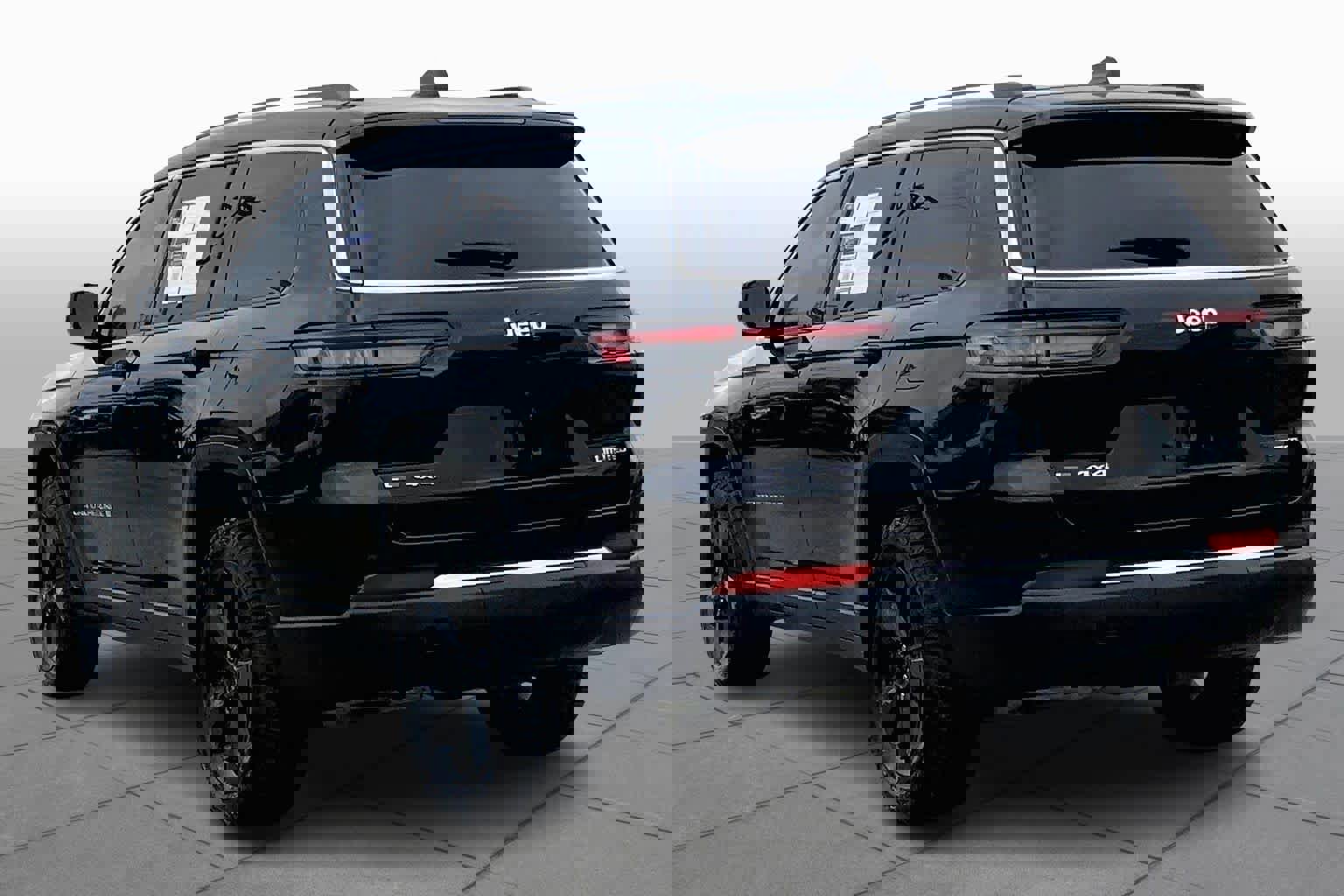 Used 2021 Jeep Grand Cherokee L Limited image 12