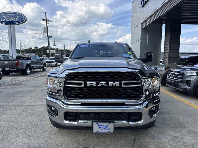 Used 2024 RAM 2500 Big Horn w/ Level 2 Equipment Group AWD/4WD image 2