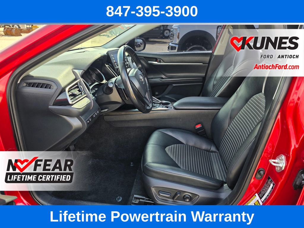 Used 2021 Toyota Camry SE w/ Cold Weather Package image 15