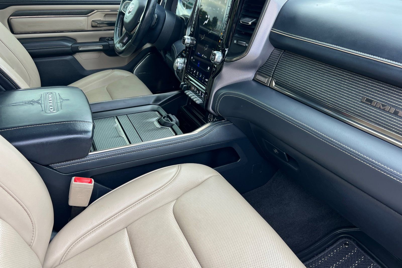 Used 2021 RAM 1500 Limited AWD/4WD image 16
