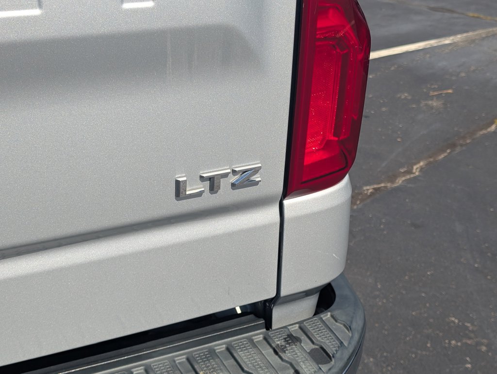 Used 2019 Chevrolet Silverado 1500 LTZ w/ LTZ Plus Package RWD image 23