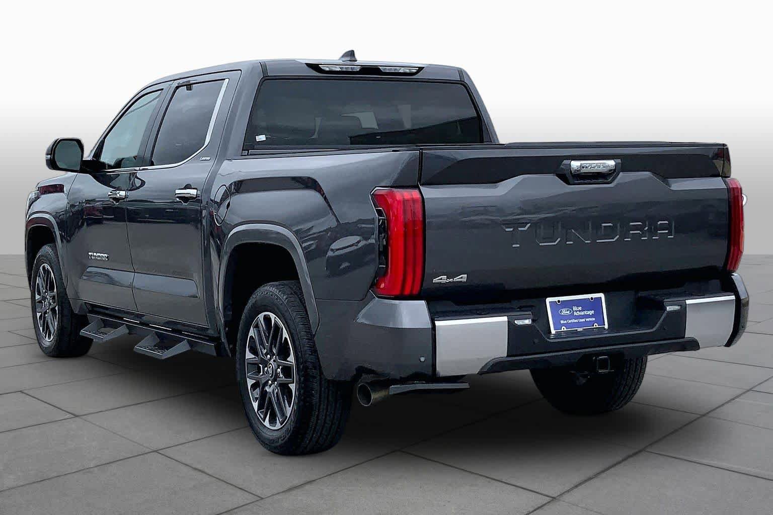 Used 2025 Toyota Tundra Limited AWD/4WD image 12