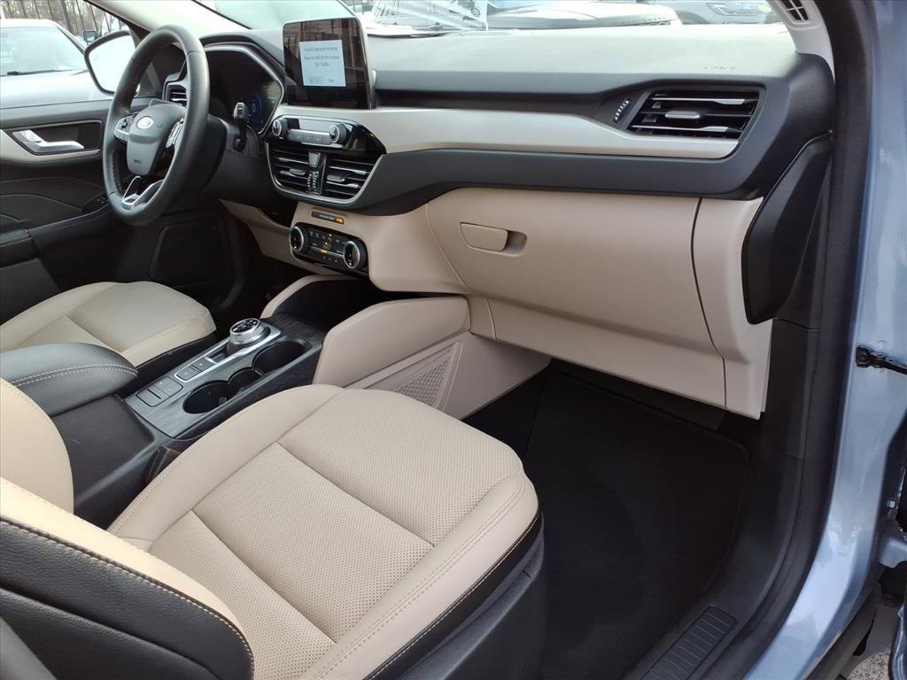 Certified 2022 Ford Escape SEL w/ Technology Package image 10