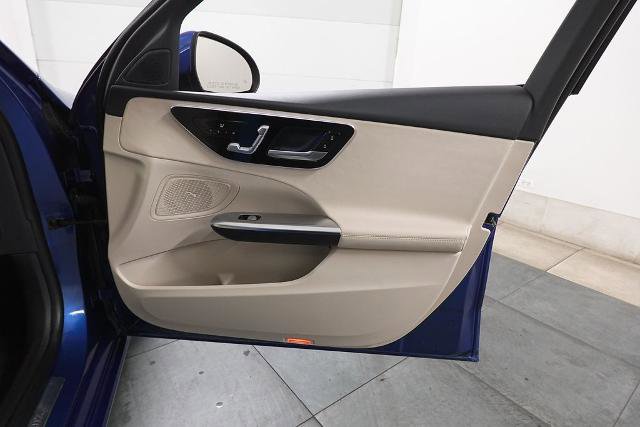 Used 2023 Mercedes-Benz C 300 4MATIC Sedan image 31