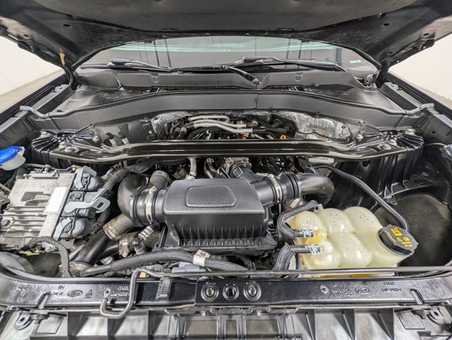 Certified 2020 Ford Explorer Platinum w/ Premium Technology Package image 10