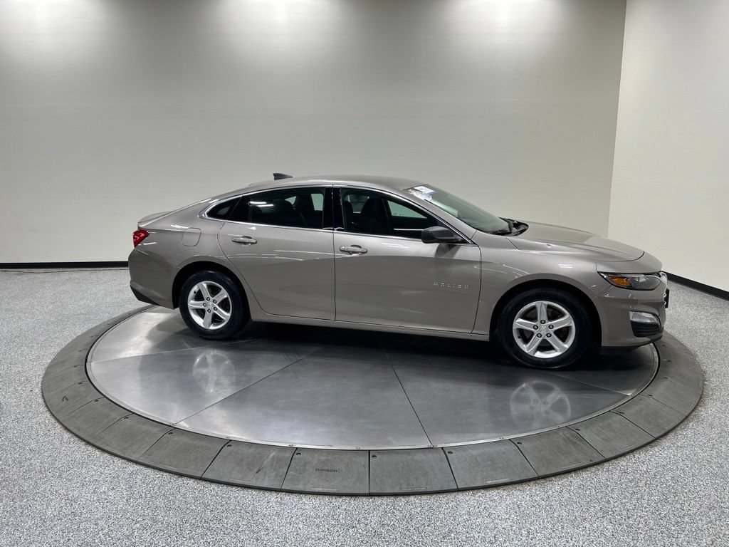 Used 2022 Chevrolet Malibu LS w/ LPO, Convenience Package 2 FWD image 10