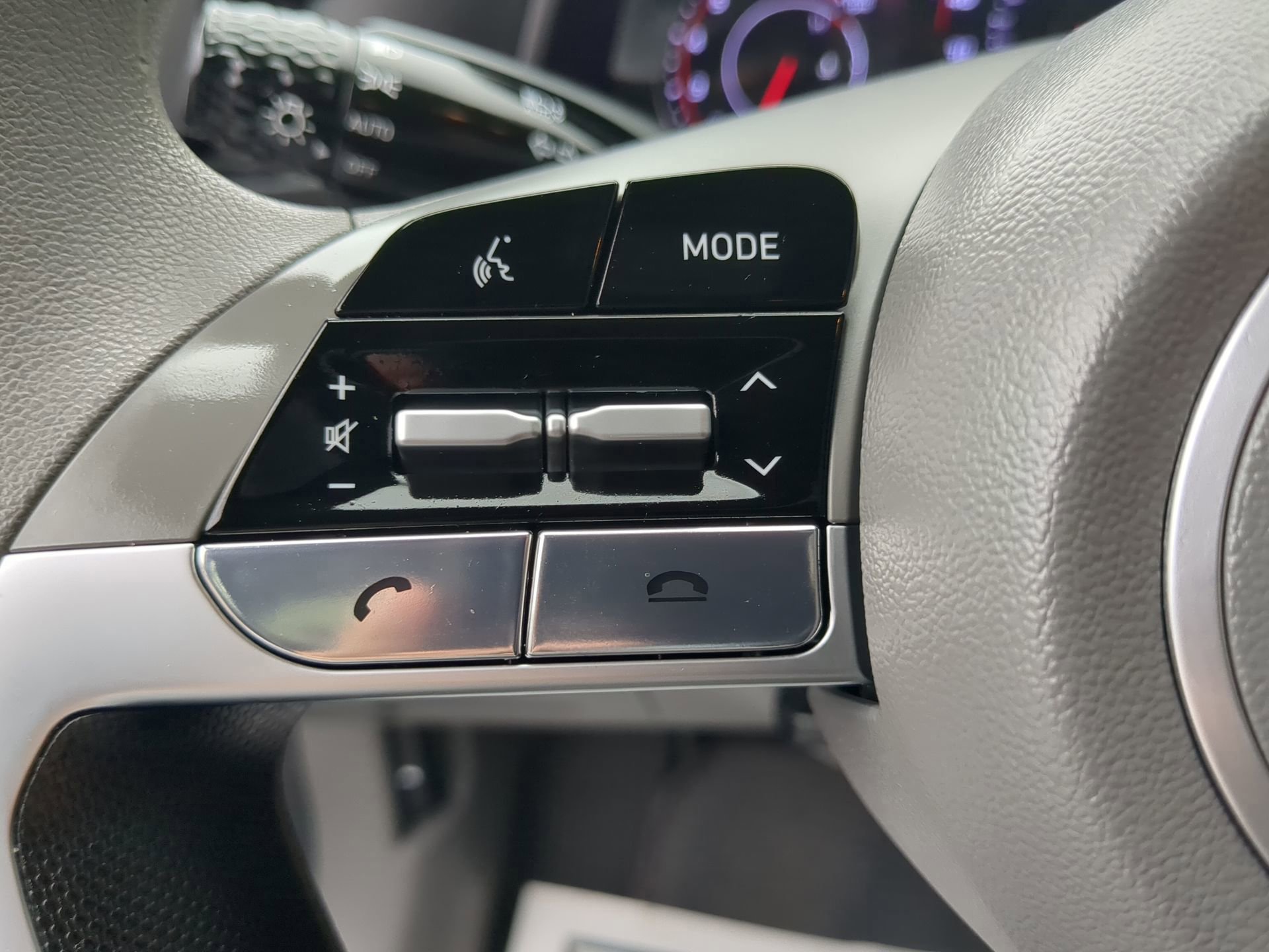 Used 2023 Hyundai Elantra SEL w/ Cargo Package image 53