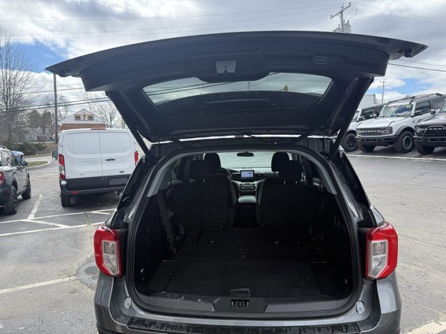 Certified 2024 Ford Explorer XLT w/ Class IV Trailer Tow Package image 9