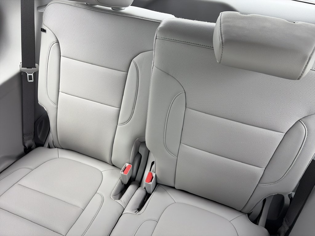 Used 2023 GMC Acadia SLT w/ Technology Package FWD image 33