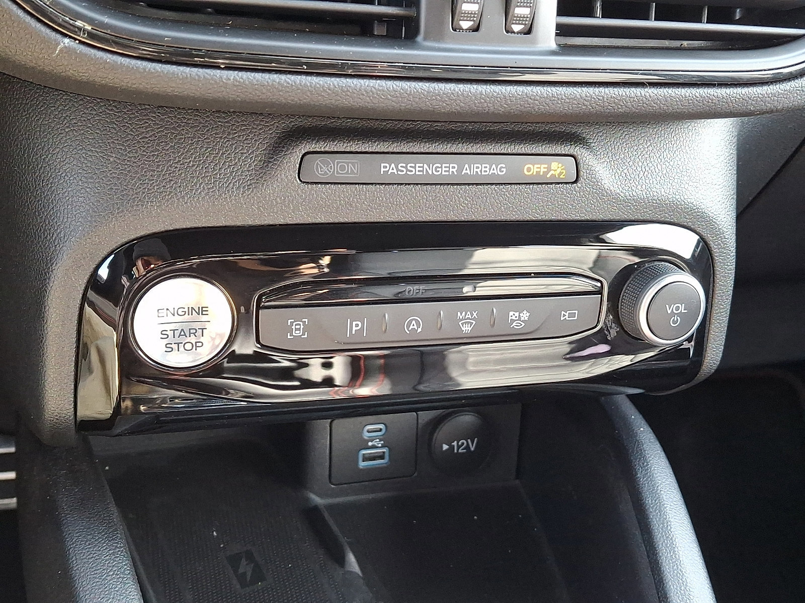 Certified 2023 Ford Escape ST-Line Elite w/ Premium Technology Package image 23