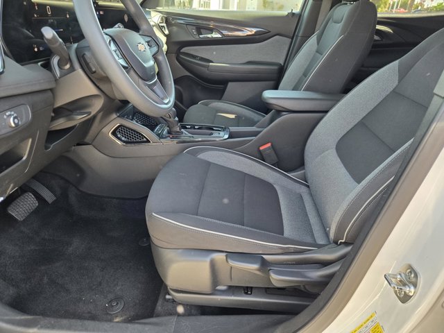 Used 2025 Chevrolet TrailBlazer LT FWD image 25