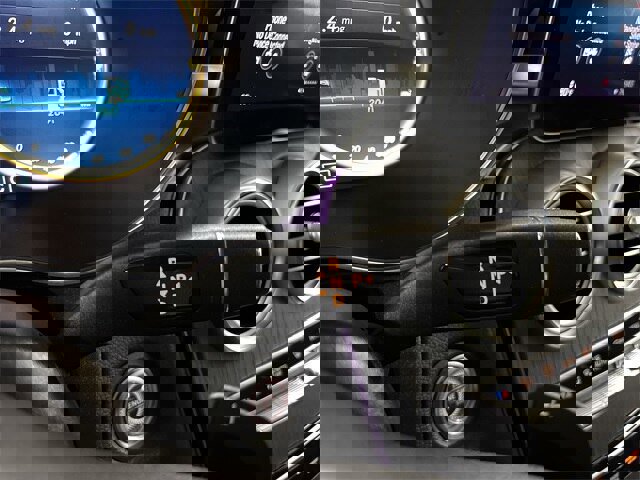 Used 2022 Mercedes-Benz GLC 300 4MATIC image 12