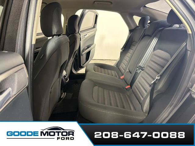 Certified 2017 Ford Fusion SE FWD image 19