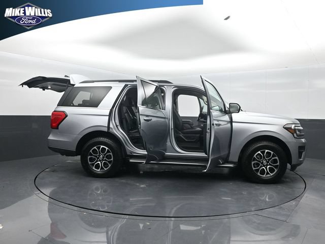 Certified 2023 Ford Expedition XLT RWD image 27