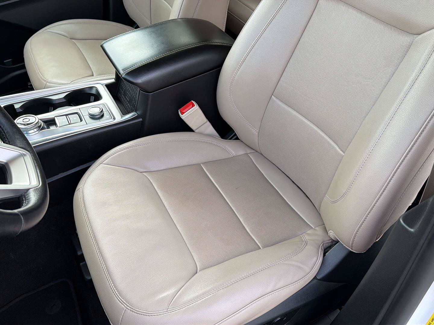Certified 2023 Ford Explorer Limited AWD/4WD image 34