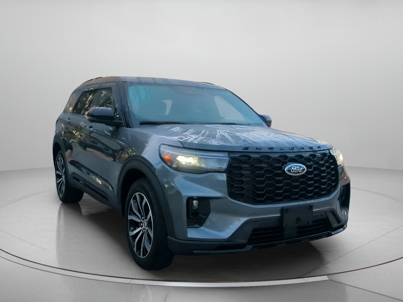 Certified 2026 Ford Explorer ST-Line w/ ST-Line Street Pack RWD image 4