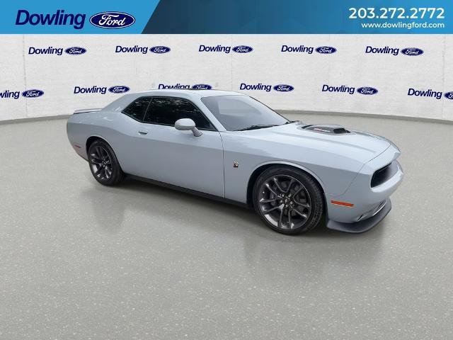 Used 2022 Dodge Challenger R/T Scat Pack w/ Shaker Package RWD image 3