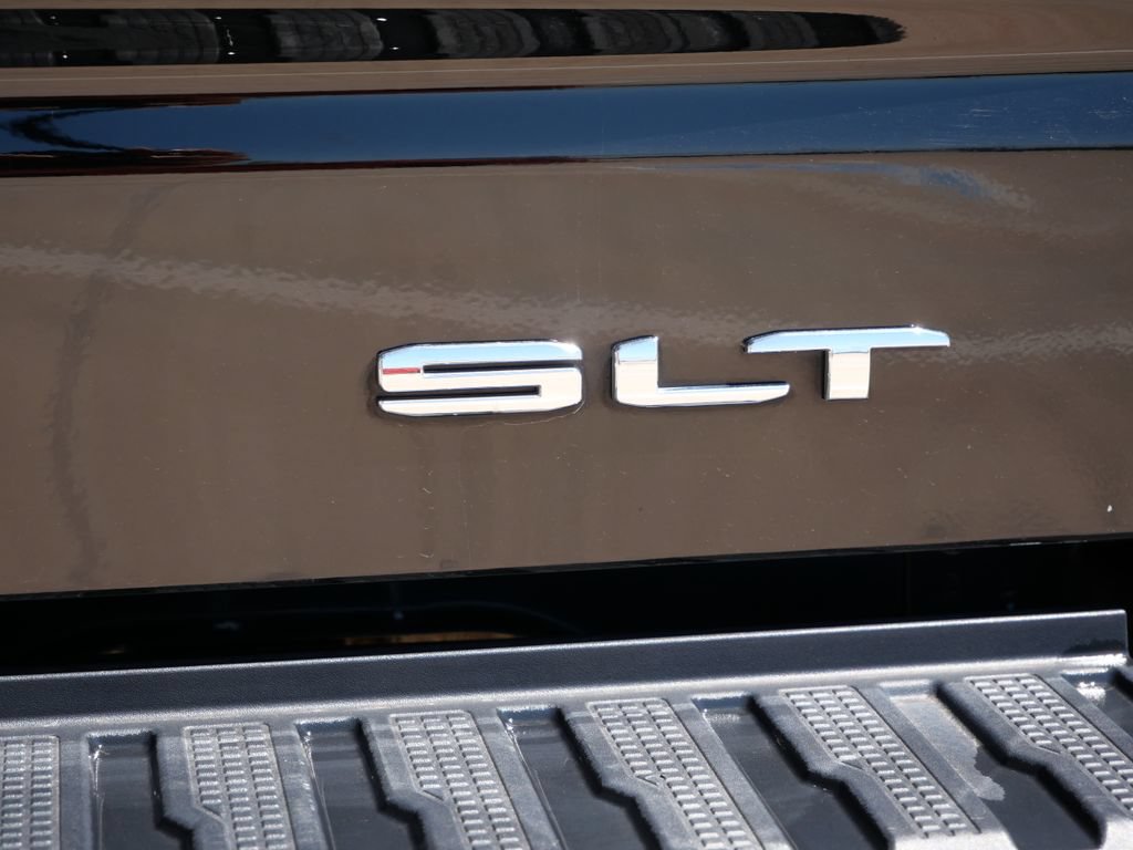 Used 2025 GMC Sierra 1500 SLT AWD/4WD image 31