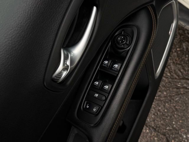 Used 2019 Jeep Compass Limited w/ Safety & Security Group image 18