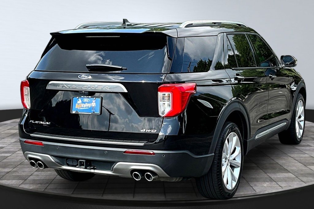 Certified 2024 Ford Explorer Platinum w/ Technology Package AWD/4WD image 8