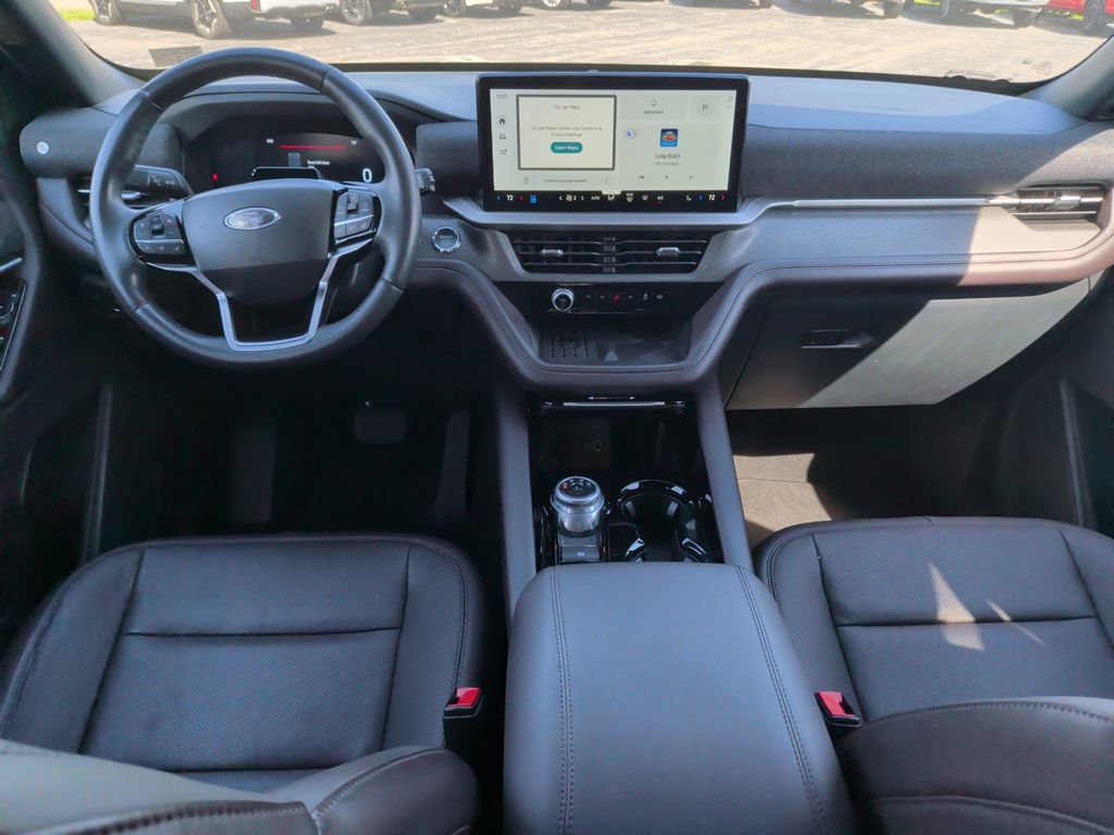 Certified 2025 Ford Explorer Platinum w/ Ultimate Package AWD/4WD image 2