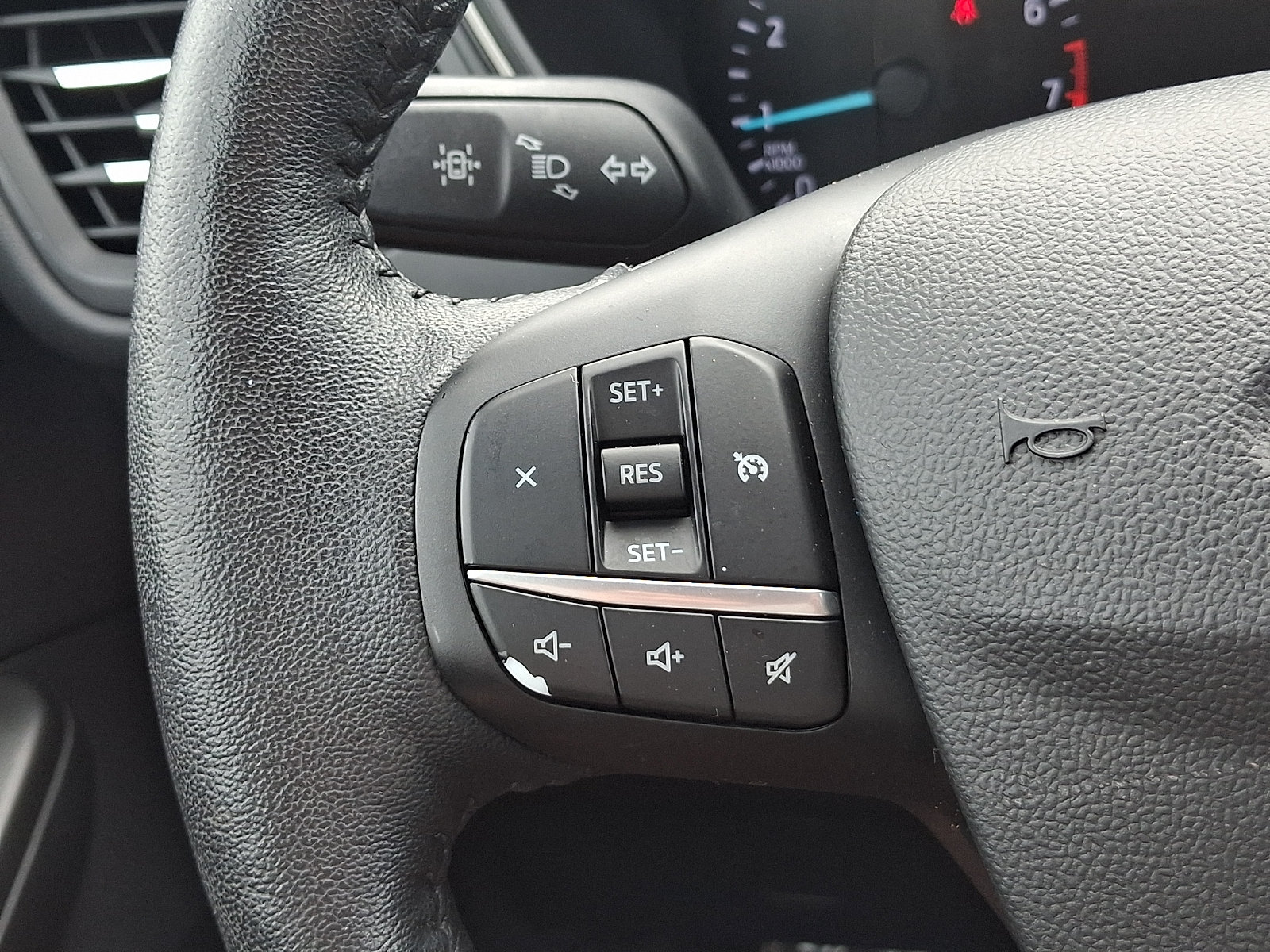 Certified 2020 Ford Escape SEL FWD image 22