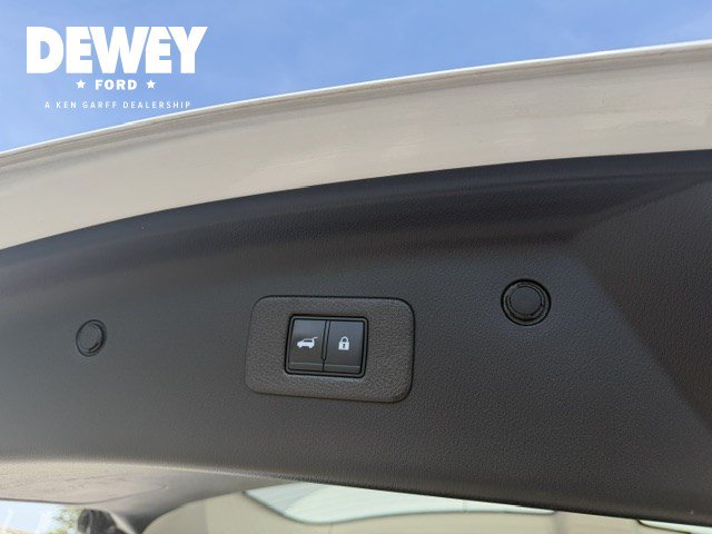 Used 2022 Nissan Armada Platinum w/ Captain's Chairs Package AWD/4WD image 33